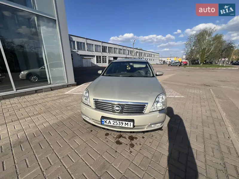 Nissan Teana