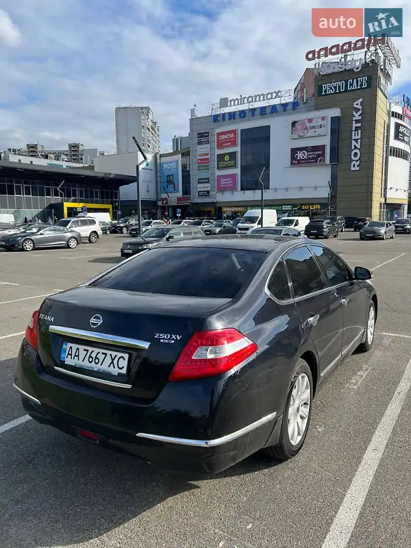 Nissan Teana