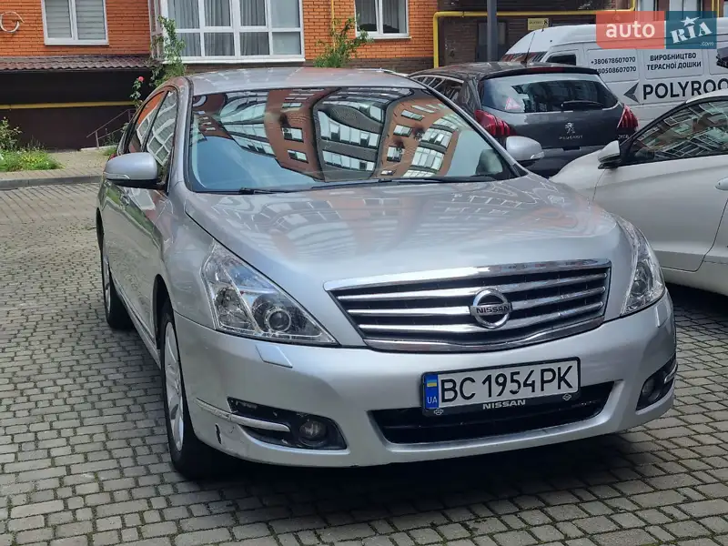 Nissan Teana