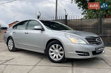 Nissan Teana  2010