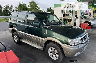 Nissan Terrano II  2000