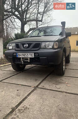 Nissan Terrano II  2005