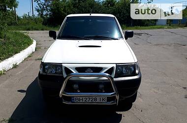 Nissan Terrano  2002