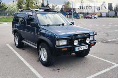 Nissan Terrano  1989