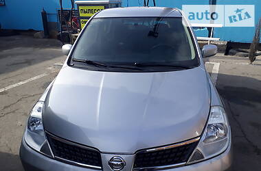 Nissan TIIDA  2008