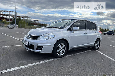 Nissan TIIDA  2008