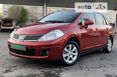 Nissan TIIDA  2008