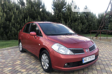 Nissan TIIDA  2008