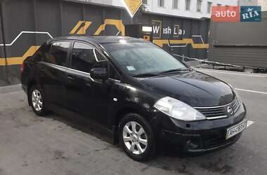 Nissan TIIDA  2008