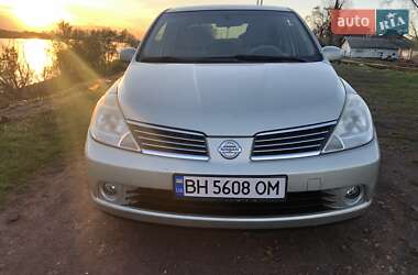 Nissan TIIDA  2007