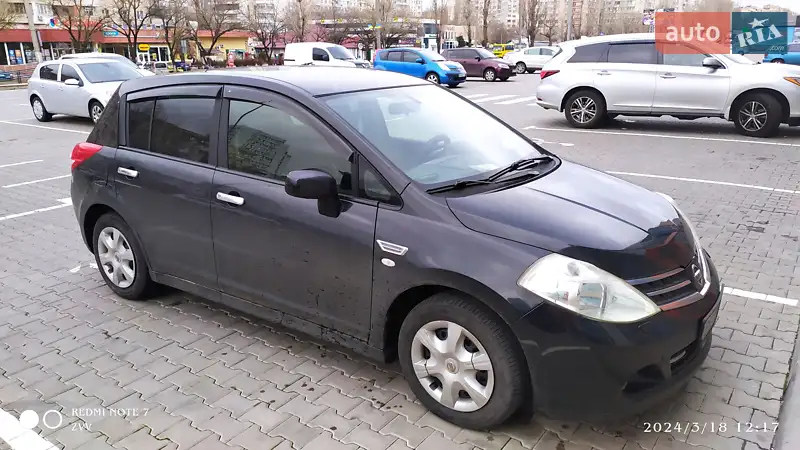 Nissan TIIDA