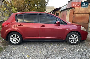 Nissan TIIDA  2008