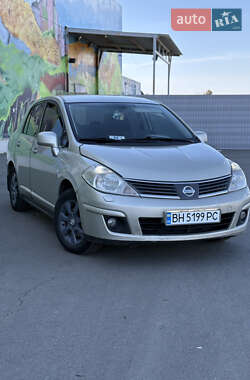 Nissan TIIDA  2007