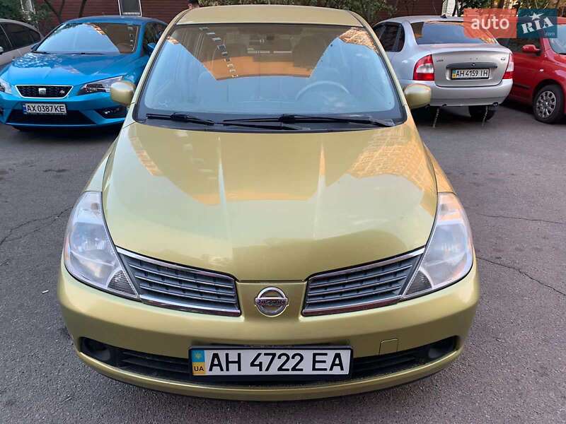 Nissan TIIDA