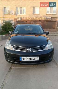 Nissan TIIDA  2010