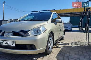 Nissan TIIDA 2008