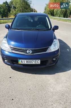 Nissan TIIDA  2012