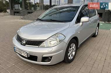 Nissan TIIDA  2008