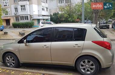 Nissan TIIDA  2008