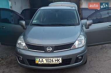 Nissan TIIDA  2008