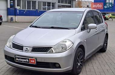 Nissan TIIDA 2006