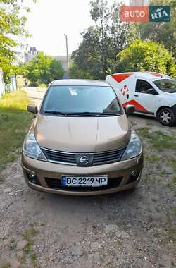 Nissan TIIDA  2008