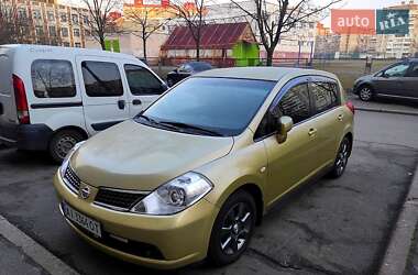 Nissan TIIDA 2008