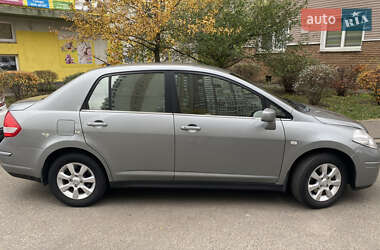 Nissan TIIDA  2008