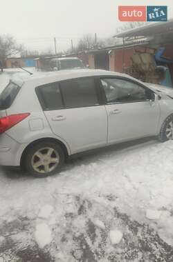 Nissan TIIDA  2008