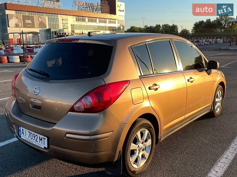 Nissan TIIDA