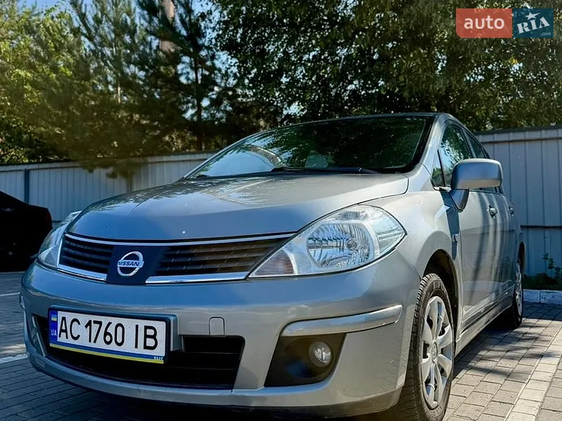 Nissan TIIDA
