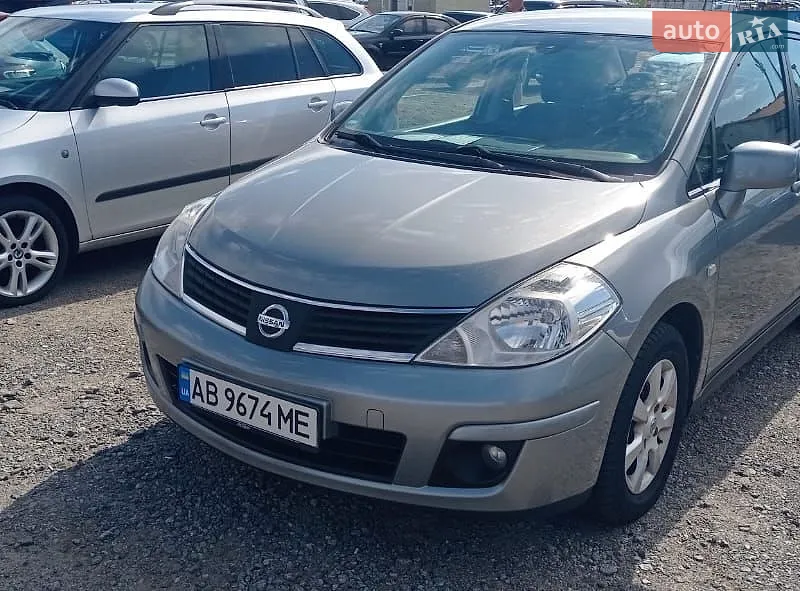Nissan TIIDA 2009