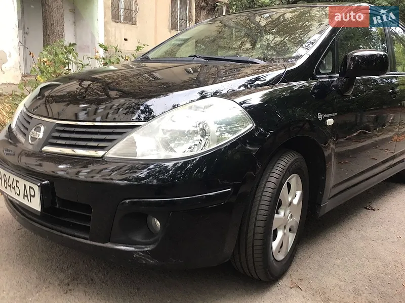 Nissan TIIDA