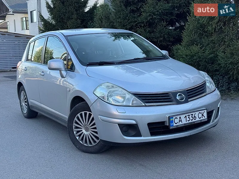 Nissan TIIDA