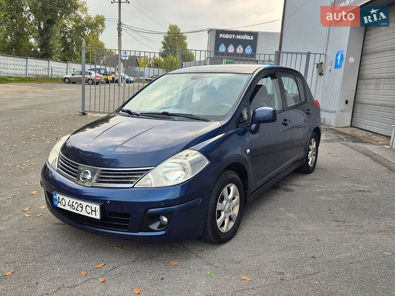 Nissan TIIDA