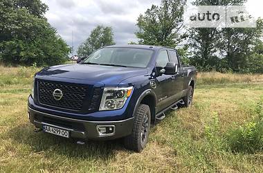 Nissan Titan XD  2016