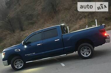 Nissan Titan  2015