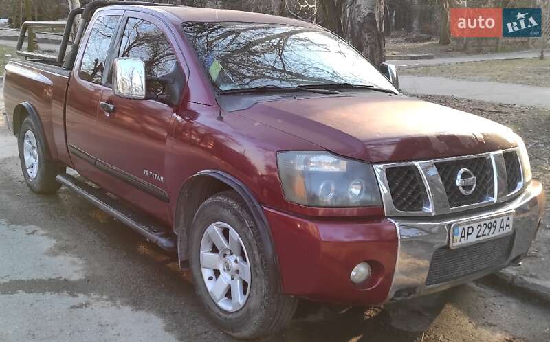 Nissan Titan