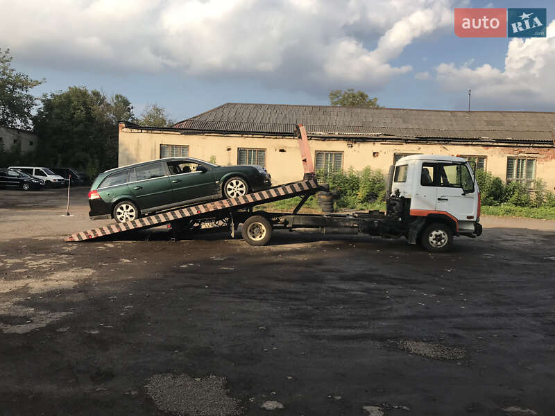 Грузовики Nissan UD