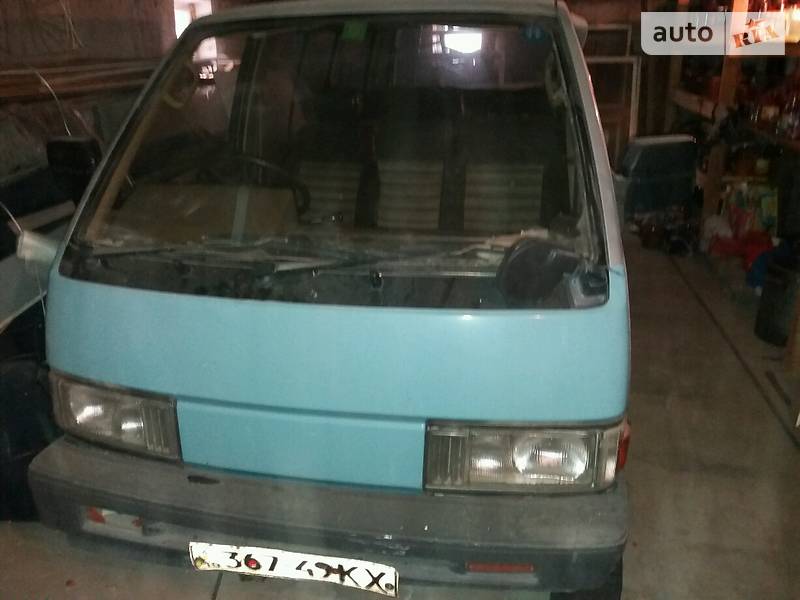 Nissan Vanette 1988 года