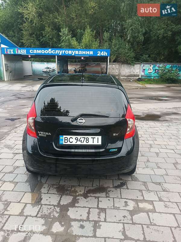 Хэтчбек Nissan Versa Note 2015 в Львове