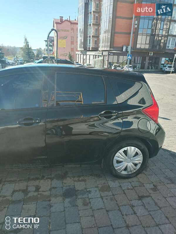 Хэтчбек Nissan Versa Note 2015 в Львове