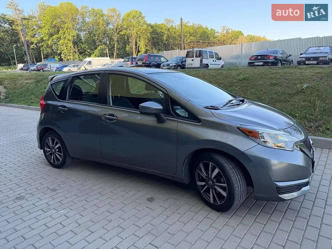 2017 Nissan Versa - мініатюра 2