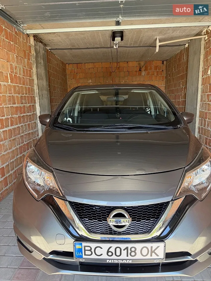 2017 Nissan Versa - мініатюра 4