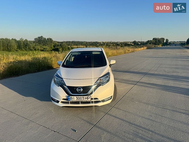 Хэтчбек Nissan Versa Note 2017 в Решетиловке