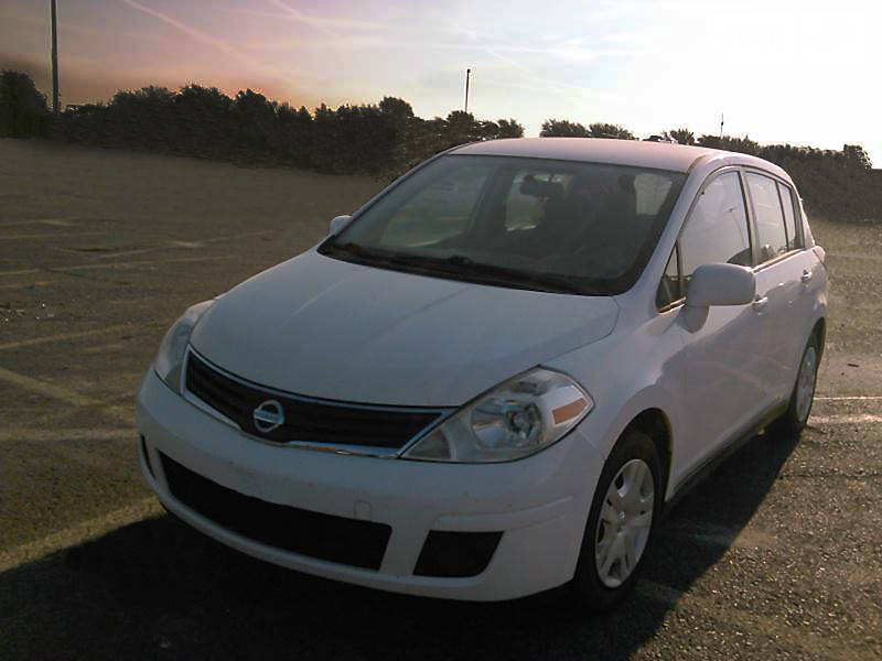 Nissan Versa 2011 года