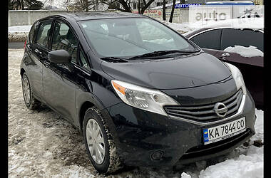 Nissan Versa  2015