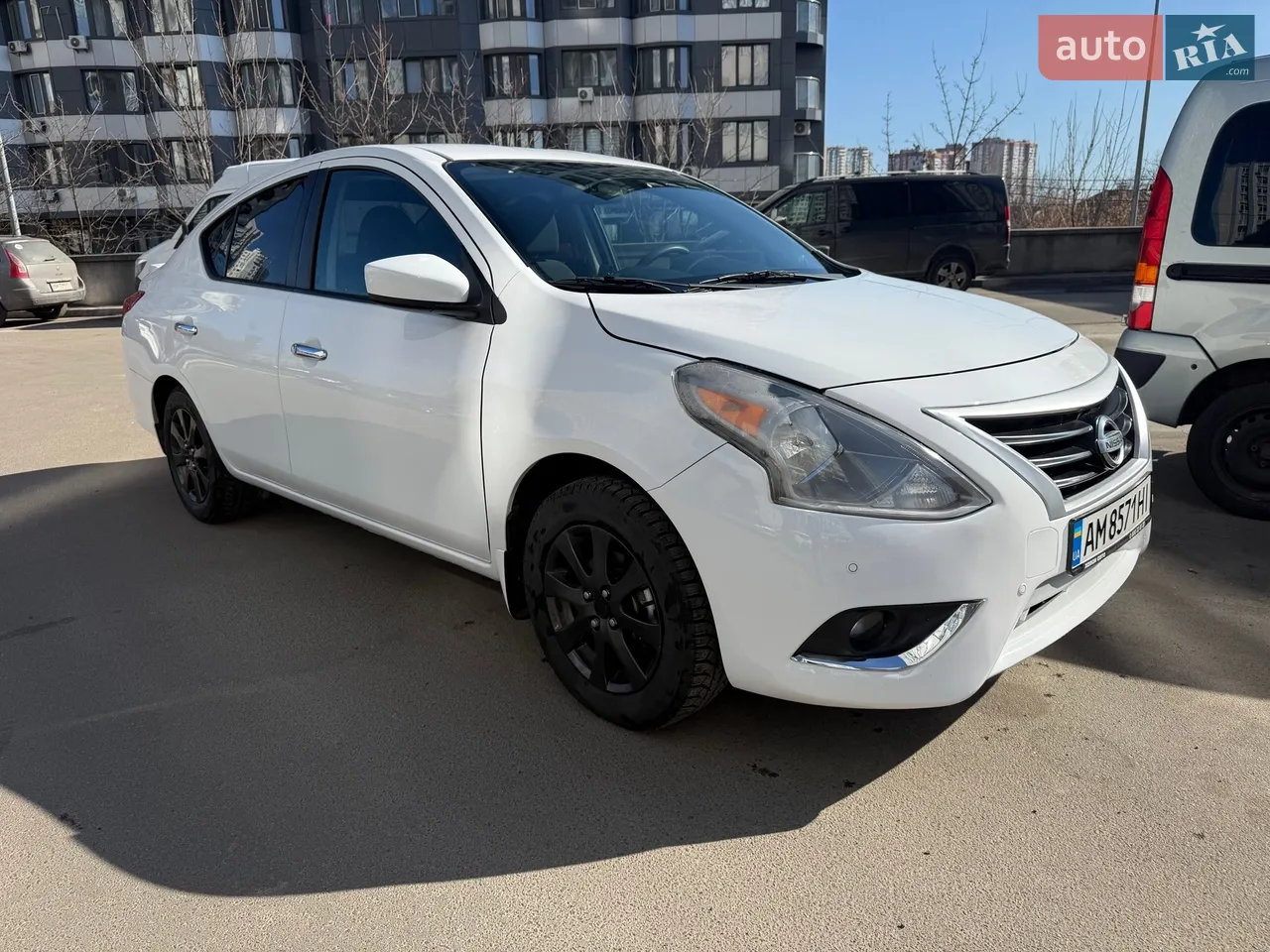 2017 Nissan Versa - фото 1