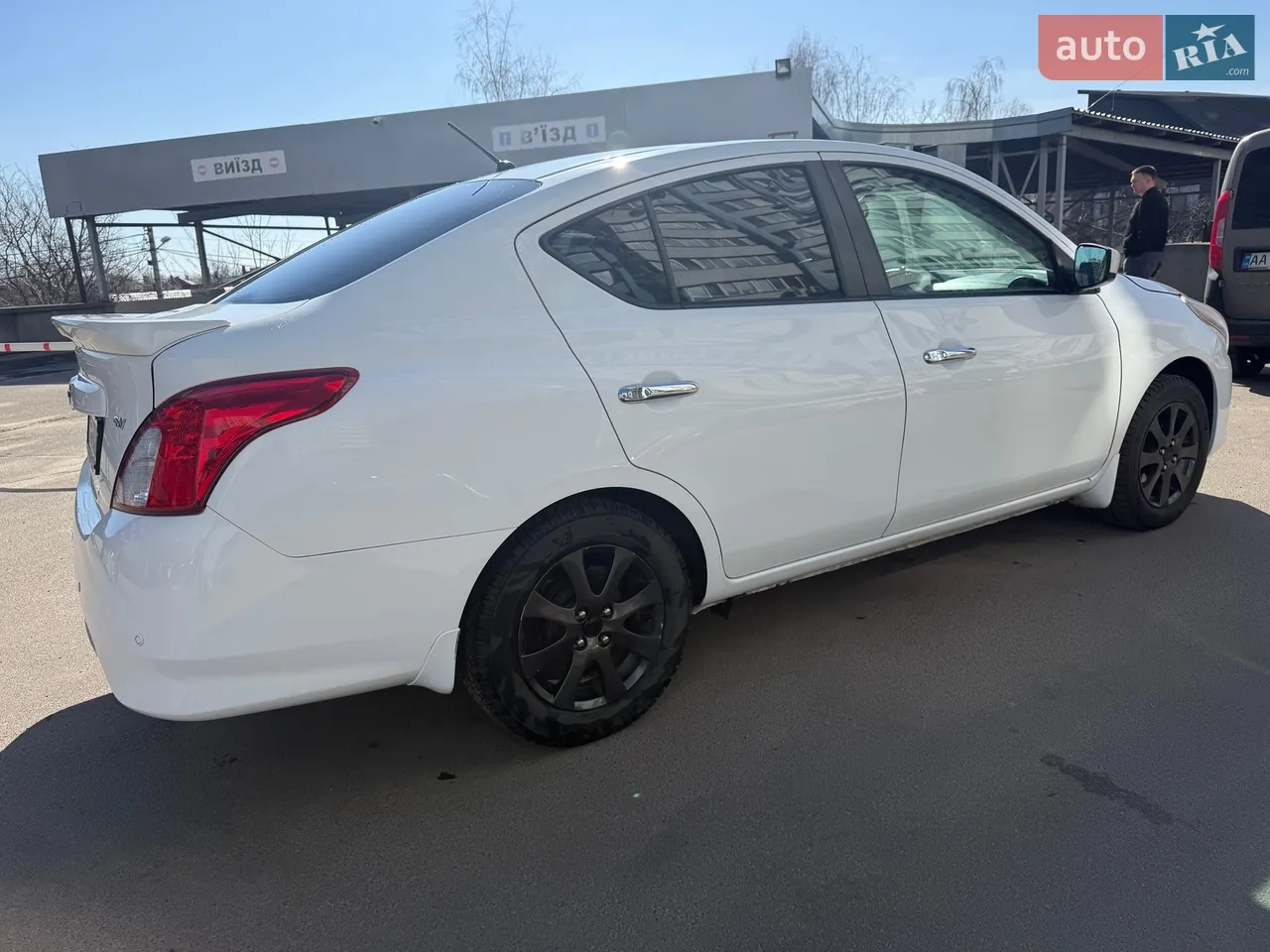 2017 Nissan Versa - мініатюра 3