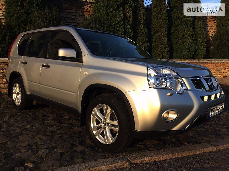 Nissan X-Trail 2012 года
